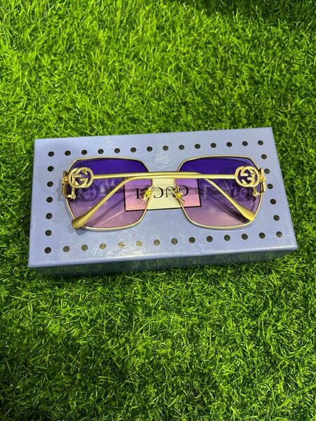 Lunettes de soleil mode dorées