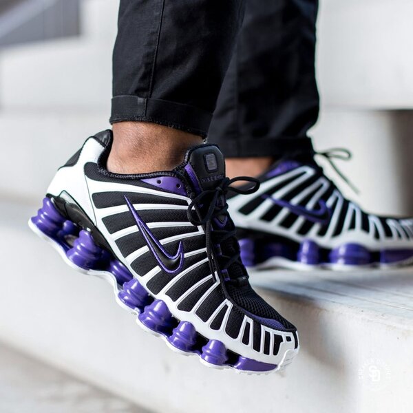 Nike Shox Gravité Noir Violet