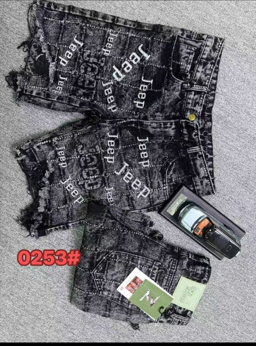 Shorts en jean pour hommes