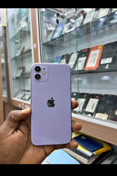 iPhone 11 - Smartphone Apple