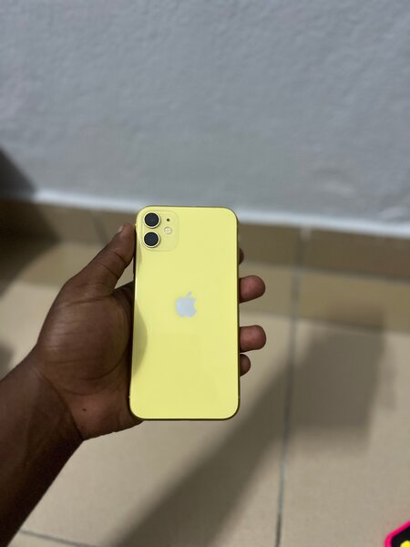 iPhone 11 Jaune