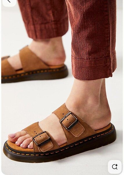 Sandales en cuir confortables