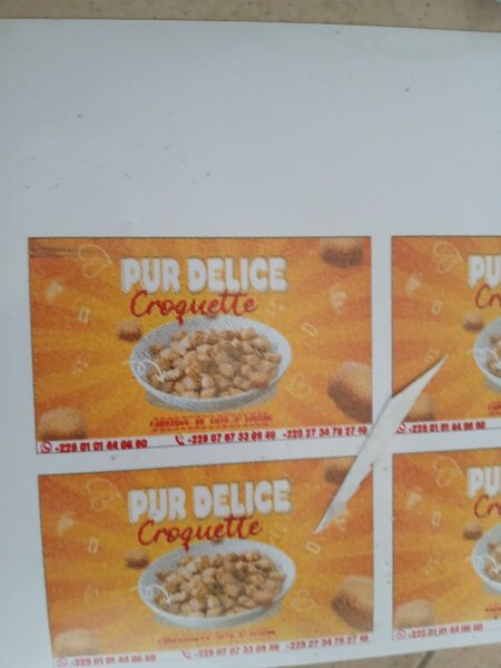 Étiquettes autocollantes