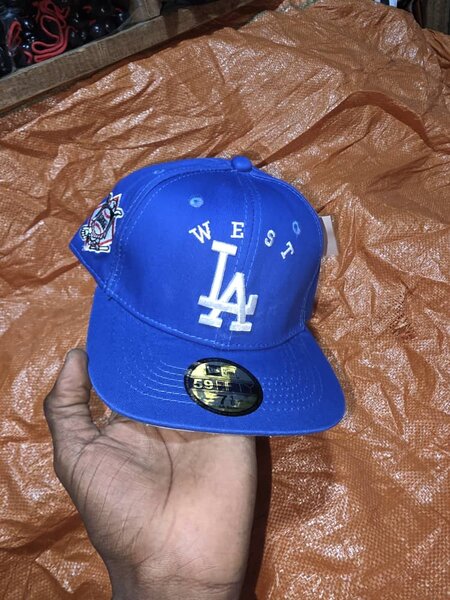 Casquette snapback bleue LA
