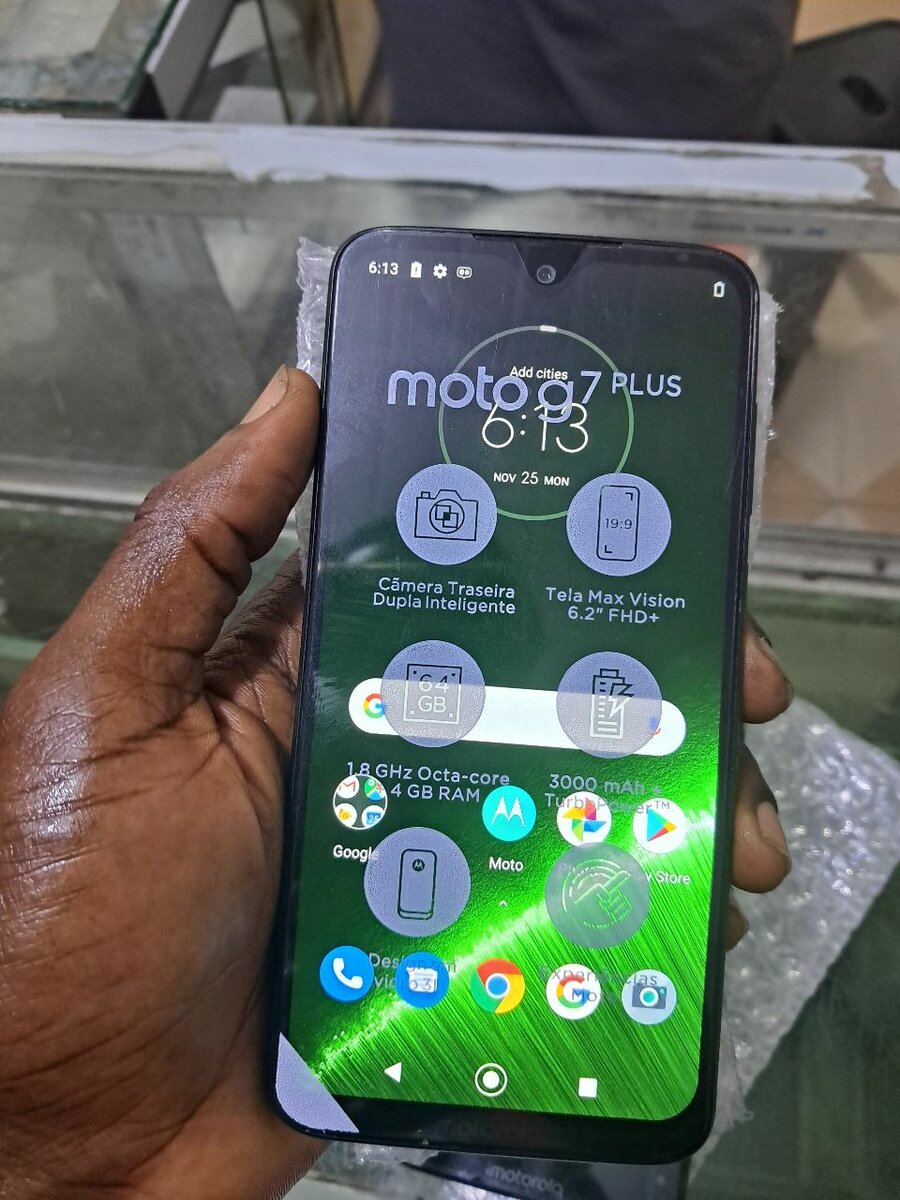 Motorola G7 plus 64GB storage 4GB RAM