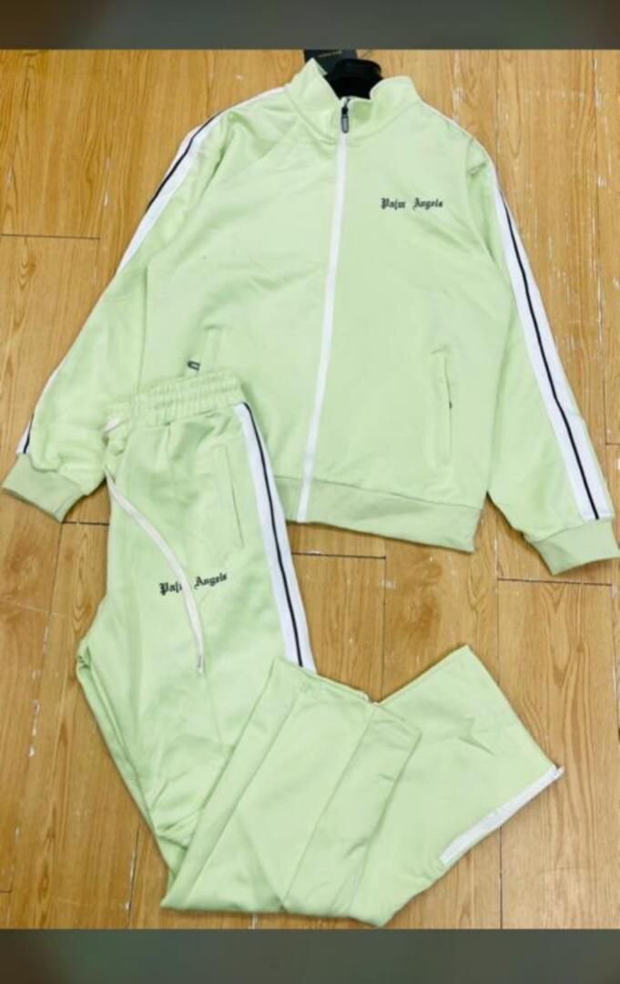 Survêtement à bandes contrastées