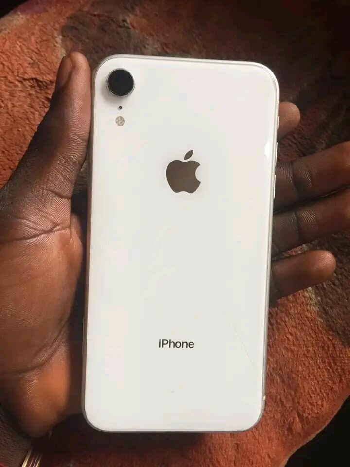 iPhone XR