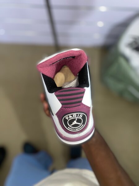 Jordan 4 PSG