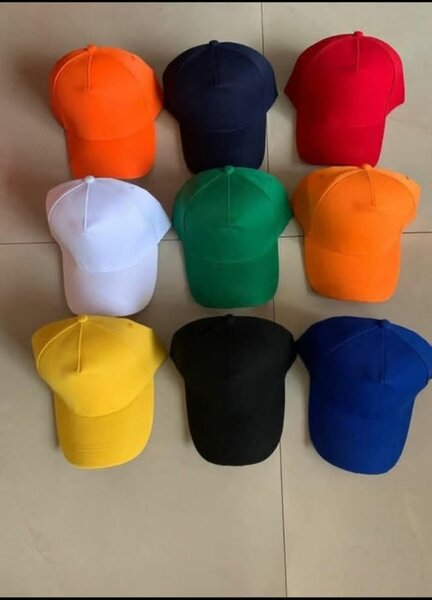 T-shirt polo casquette