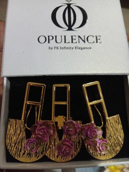 Boucles d'oreilles et bagues