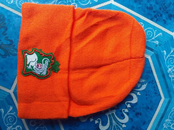 Bonnet en laine coloré