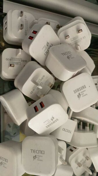 Fast phone charger heads