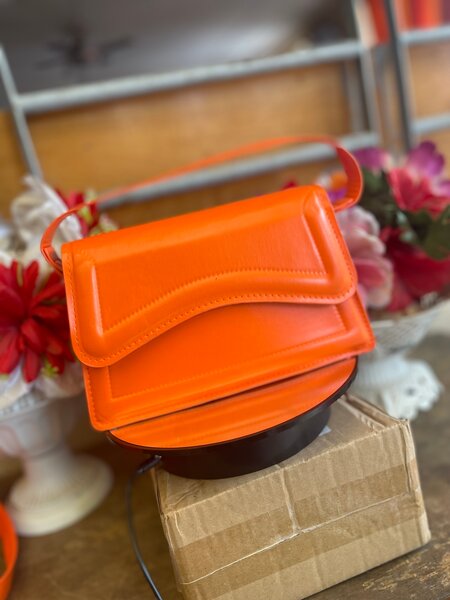 Sac à main en cuir vif