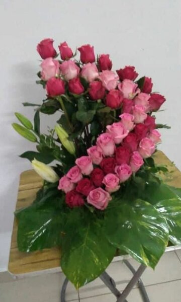 Arrangement de roses élégantes