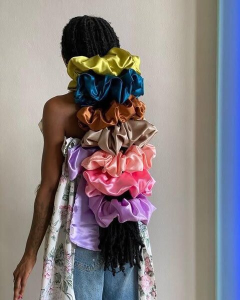 Chouchous en satin colorés