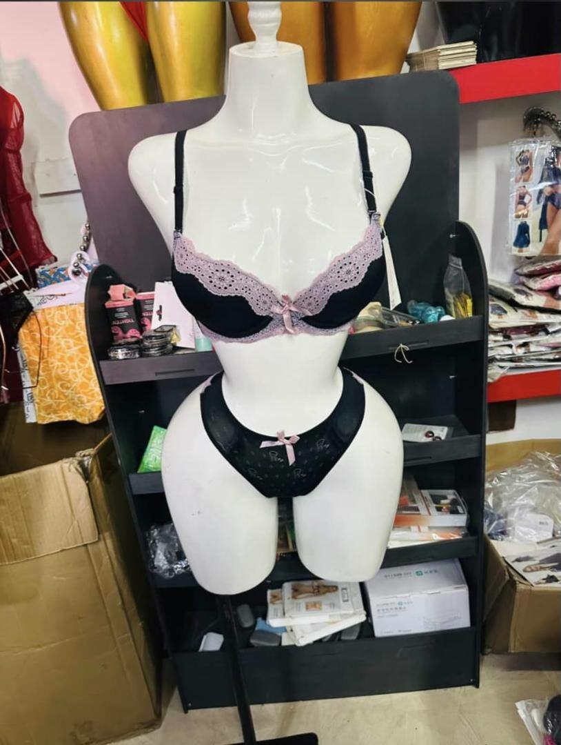 Ensemble lingerie dentelle noir