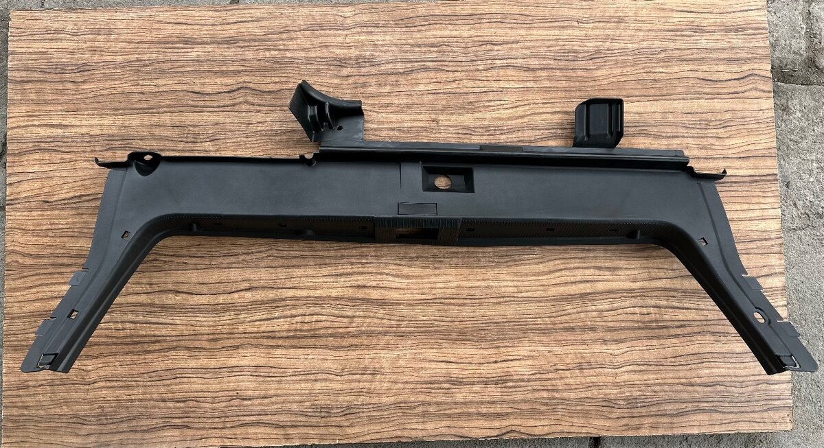 Бабочка багажа Mercedes-Benz W210