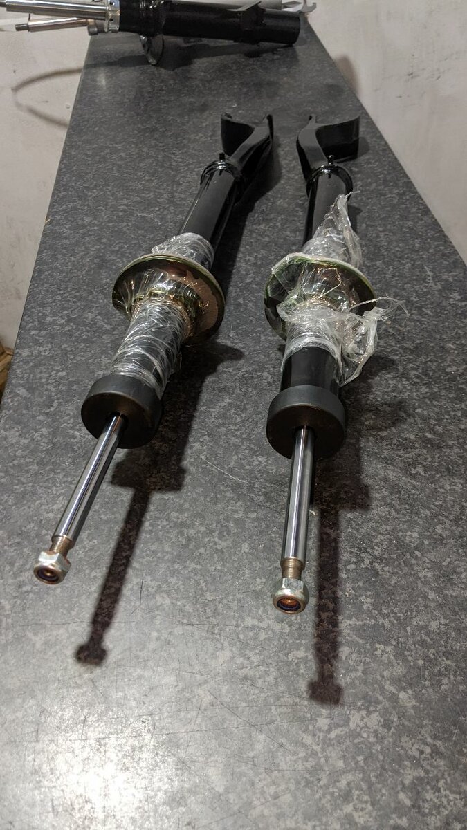 Front Shocks Absobers For Mercedes Benz GLC AMG Coupe X253