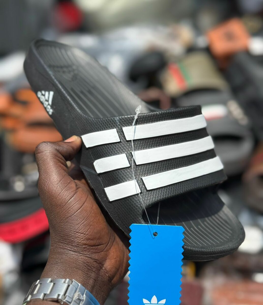 Claquettes Adidas confort