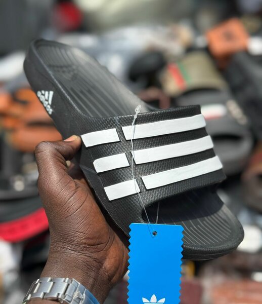 Claquettes Adidas confort