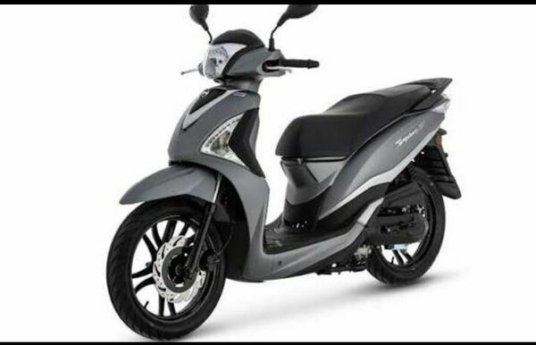 Scooter élégant urbain