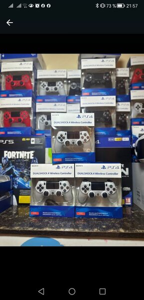 Manette PS4 blanche sans fil