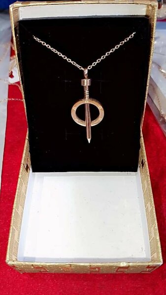 Collier avec pendentif en inox pour femme