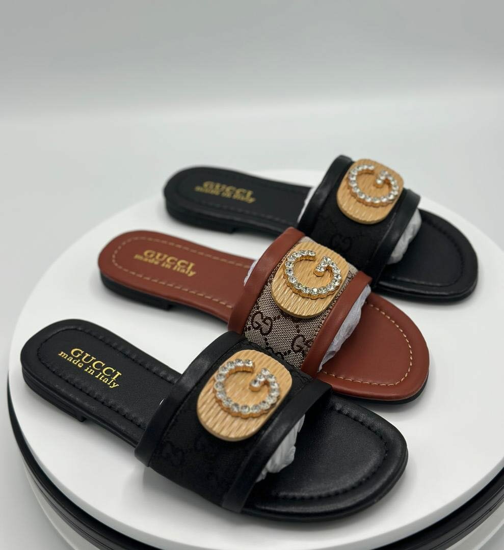 Gucci slippers