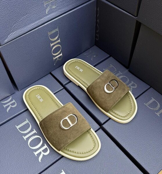 Sandales Dior en daim