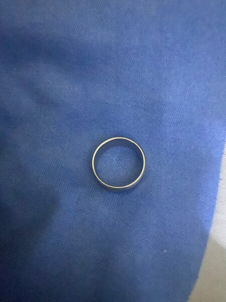 Bague en acier unique