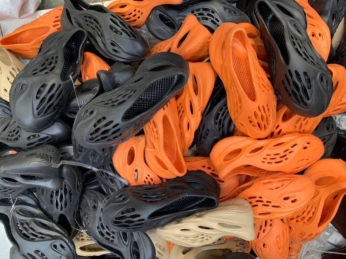 Yeezy foam runner k150