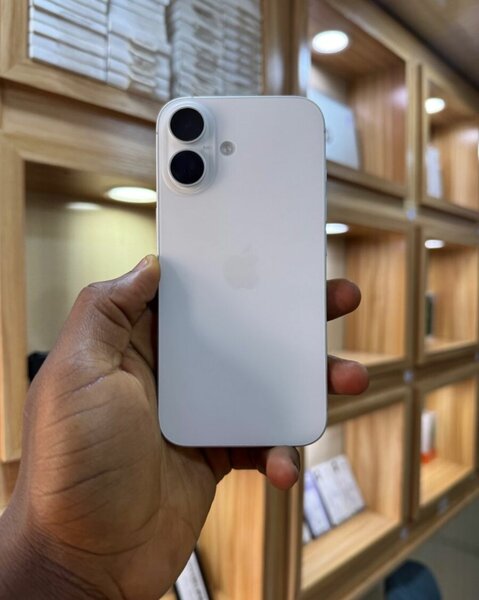 iPhone 16 blanc 512 Go