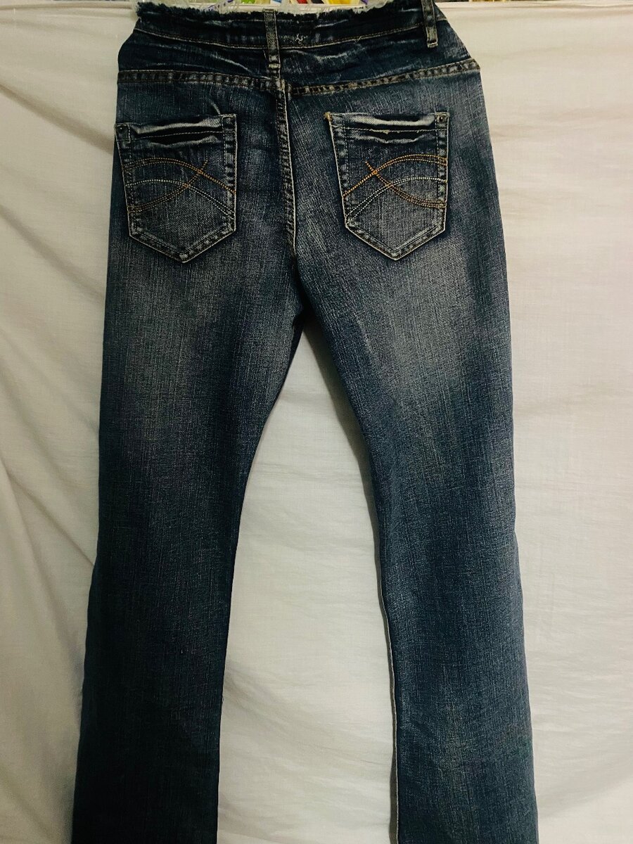 Jeans déchirés tendance