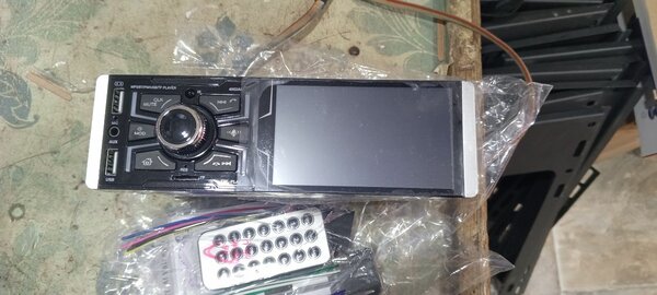 Autoradio USB et Bluetooth