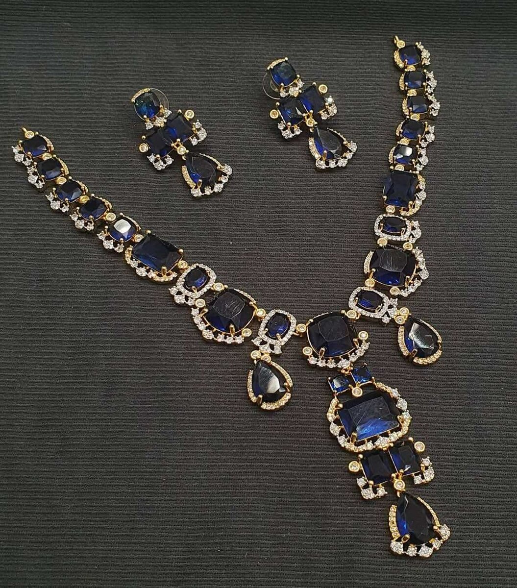 Ladies wedding set Necklace and earrings