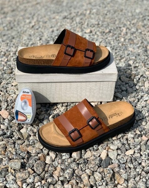 Sandales en cuir avec boucles