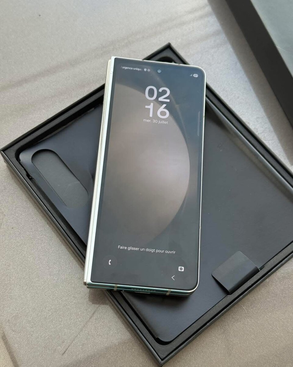 Smartphone pliable haut de gamme