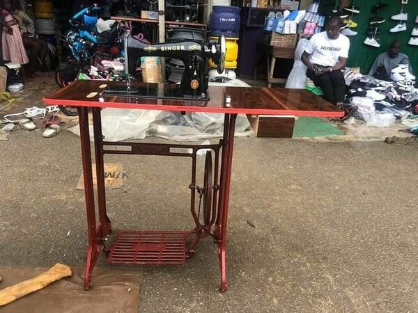 Machine à coudre vintage Singer