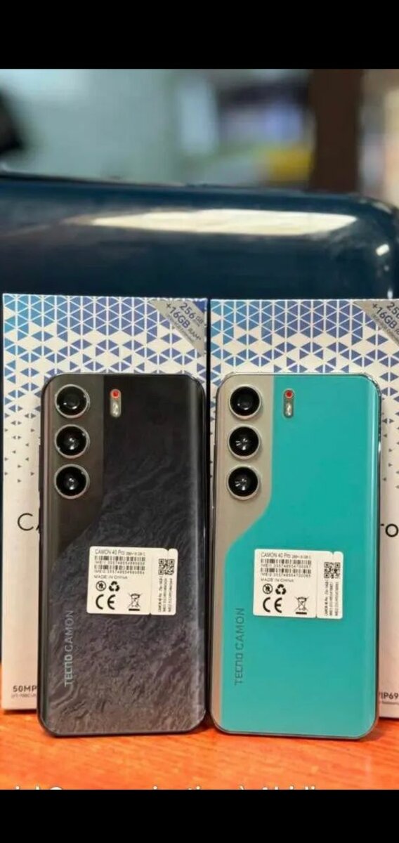 Smartphone moderne triple caméra