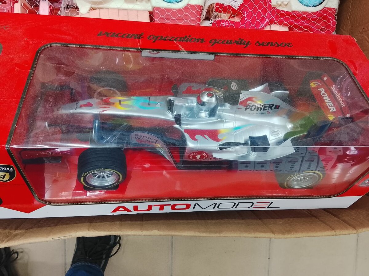 Voiture avec commande en volan