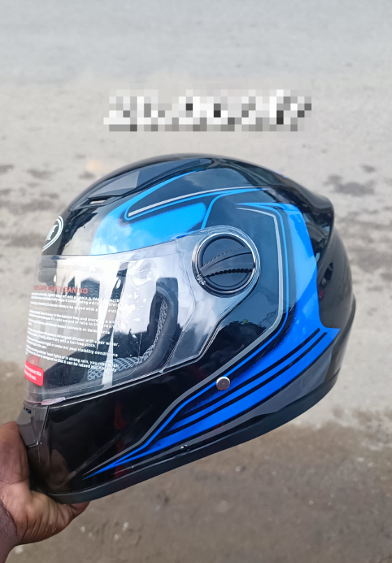 Equipement moto. casque de moto, couleur bleue