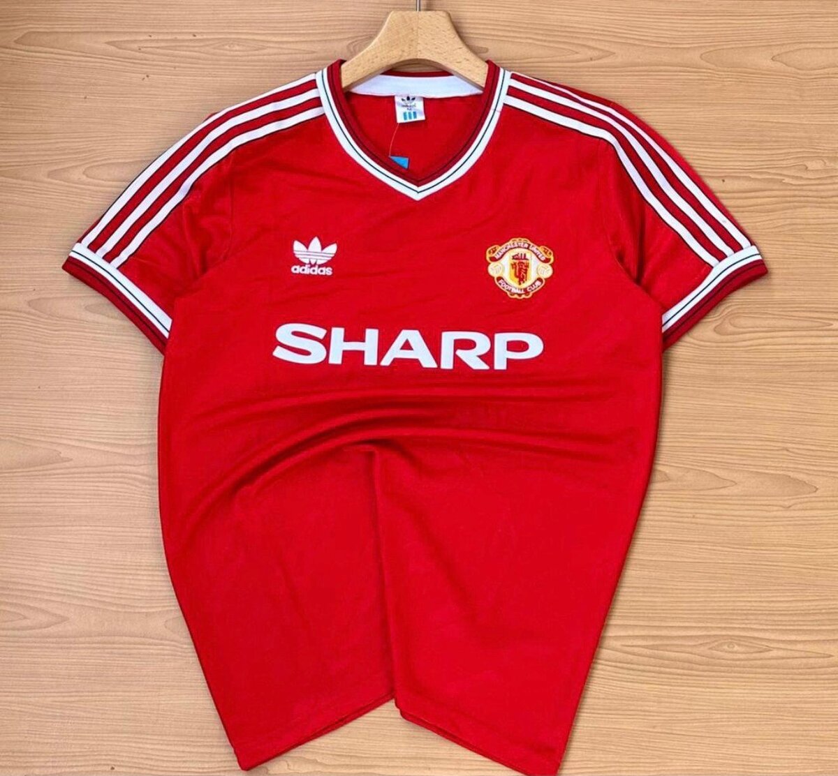 MANCHESTER UNITED RETRO