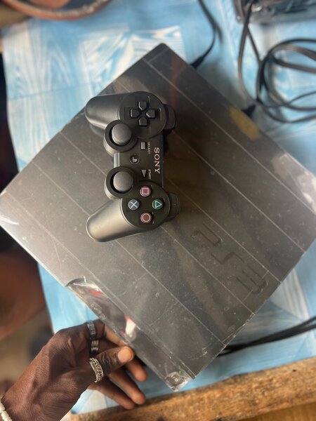 Console Sony PS3 avec Manette