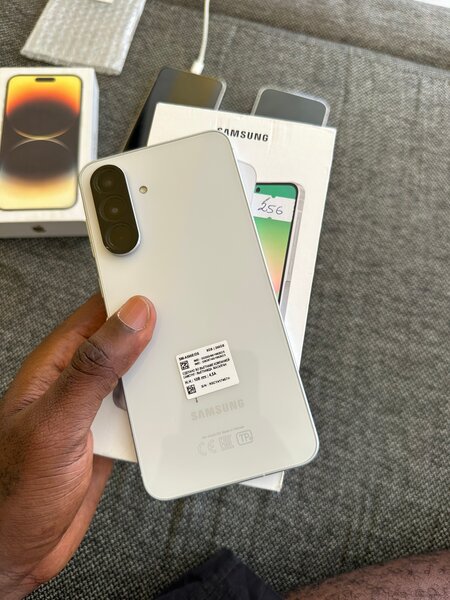 Samsung A56 propre 256 giga