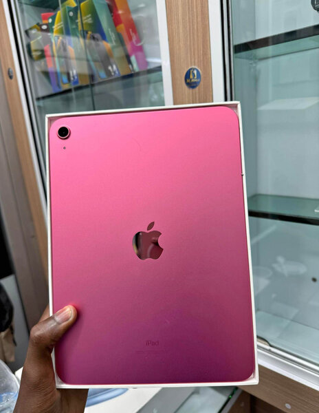 iPad Rose avec écran Retina