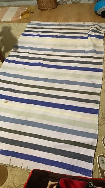 Хб плотный коврик размер 1.20/2 очень качественный но б/у