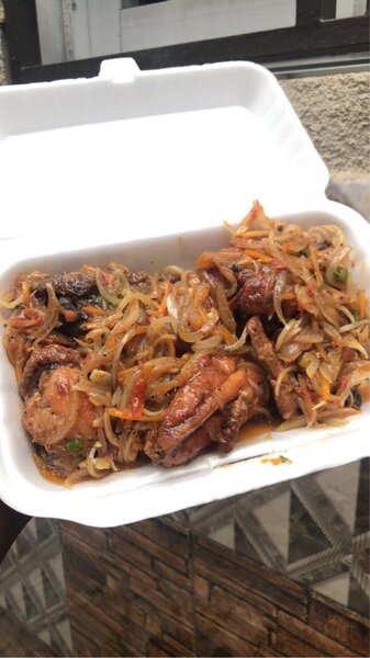 Poulet revenir avec frites