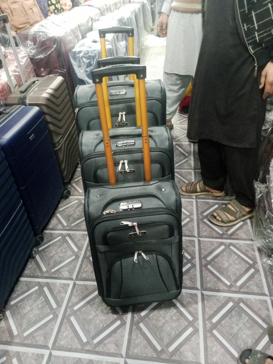 Travel three piece set