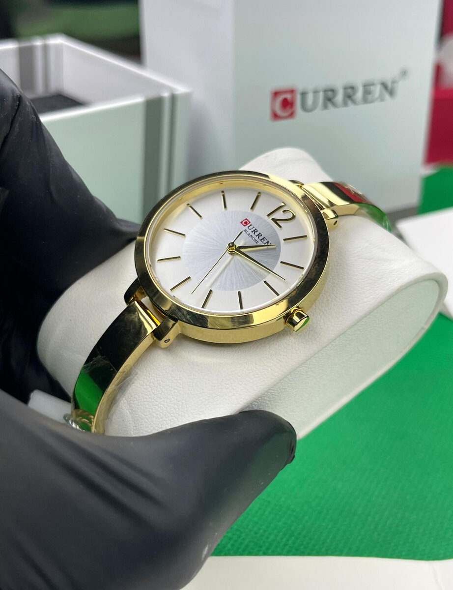 Montre élégante pour femme Curren