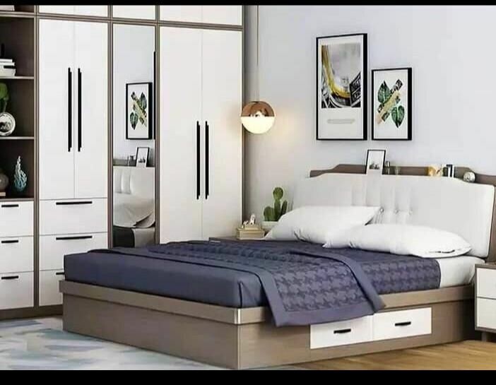 Lit double moderne en bois